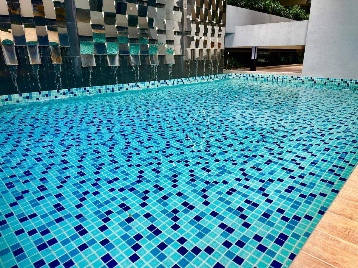 Couple Suite At Neu Suites Near Gleneagles 吉隆坡 外观 照片